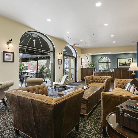St Charles Inn, Superior Hotel New Orleans Bagian luar foto
