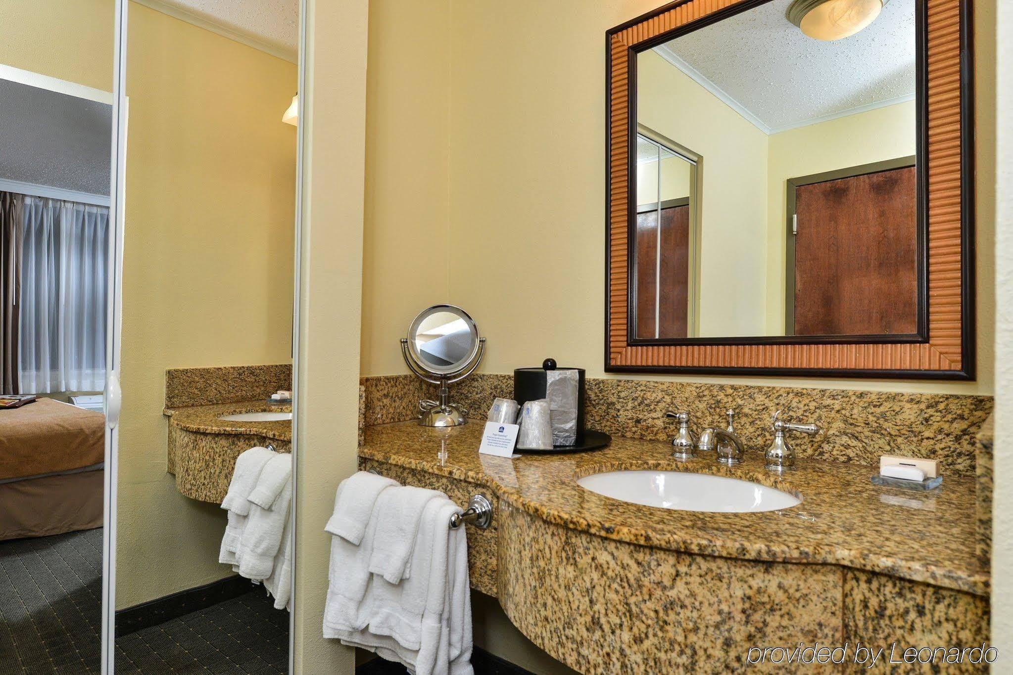 St Charles Inn, Superior Hotel New Orleans Bagian luar foto